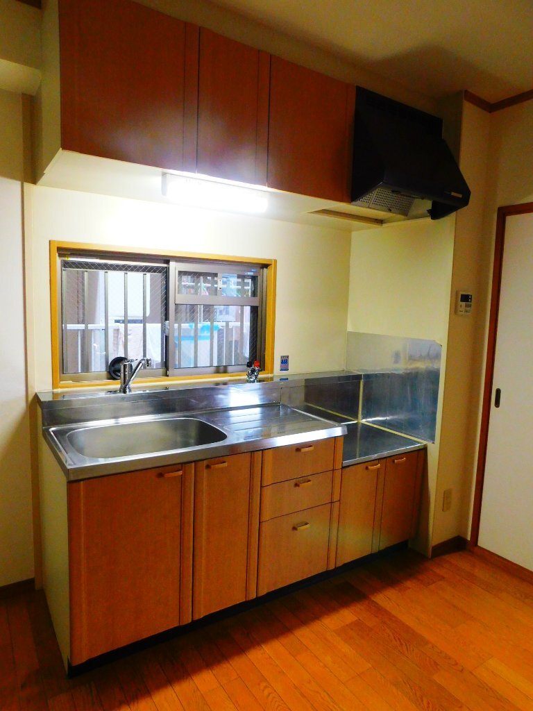 拡大写真：新橋ハーバー 4階401のキッチン