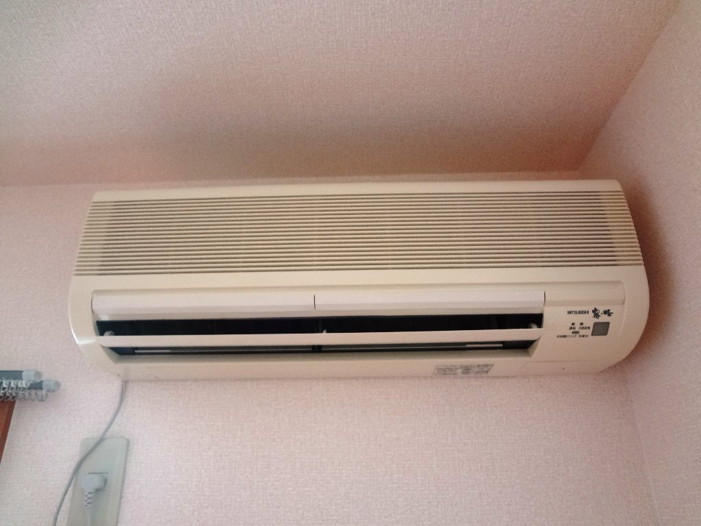拡大写真：パセオ御堂町 2階201のエアコン