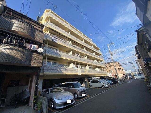 拡大写真：ブランドールMⅢ 4階414の外観写真（昼）