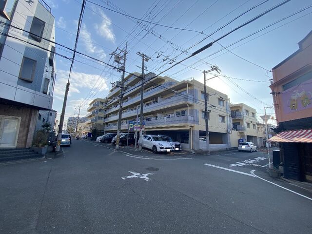 拡大写真：ブランドールMⅢ 4階414の外観写真（昼）