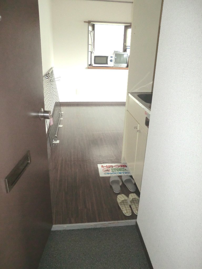 拡大写真：本町ハイツ 2階201の玄関