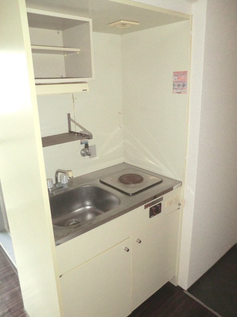 拡大写真：本町ハイツ 2階201のキッチン