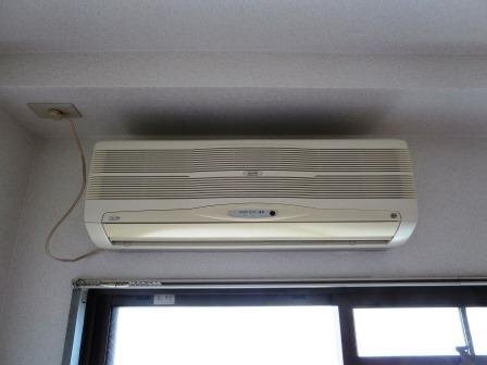 拡大写真：住地八坂マンション 4階403のエアコン