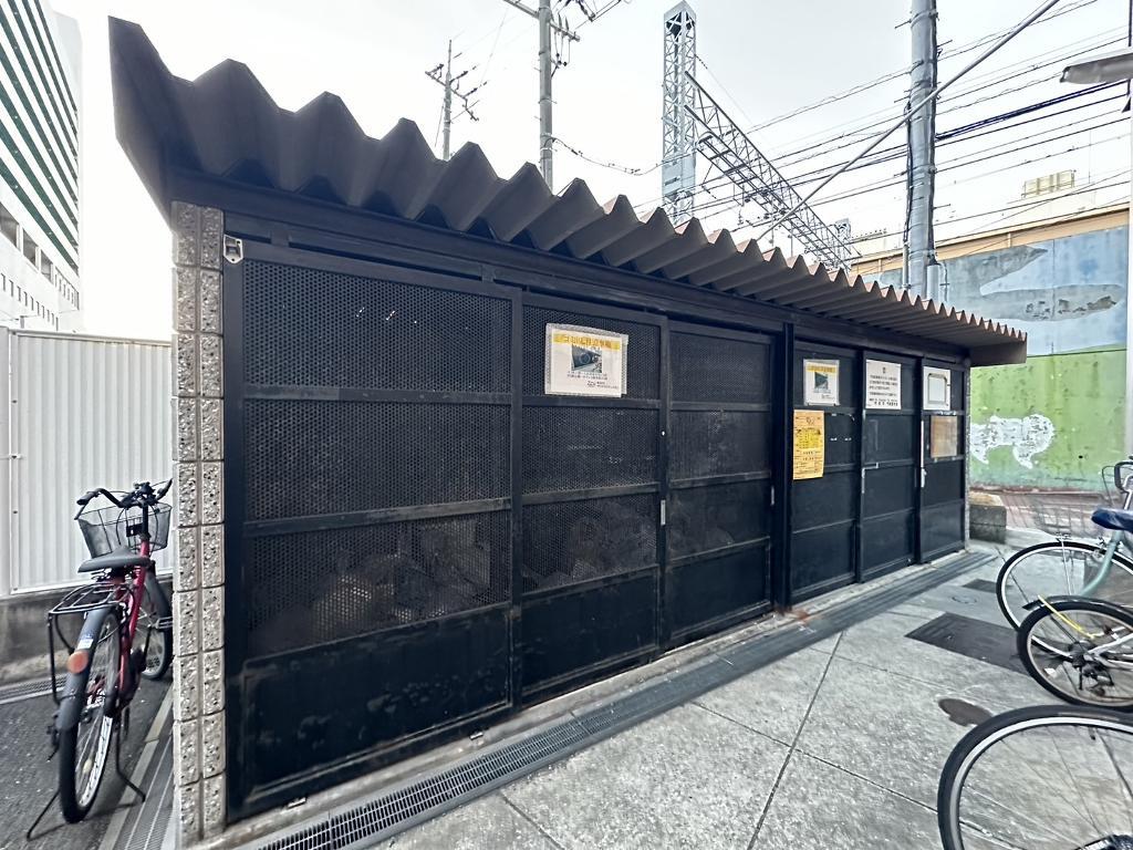 拡大写真:ロジュマン門真 7階704の共有部分