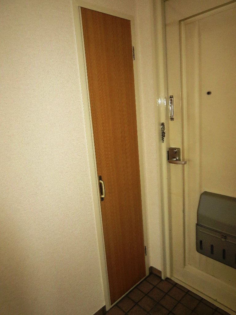 拡大写真：コーポラス野里 5階501のシューズBOX