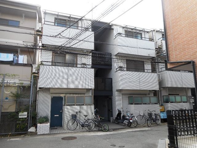 拡大写真：フリーディオ御堂 1階103の外観写真（昼）