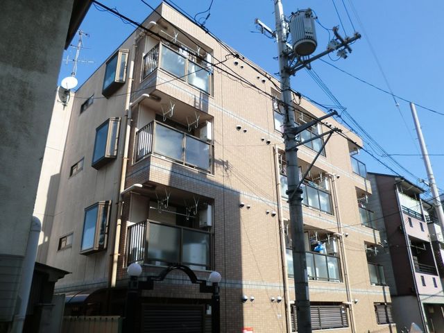エストゥディオの外観