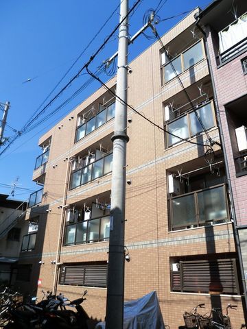 拡大写真:エストゥディオ 2階203の外観写真(昼)
