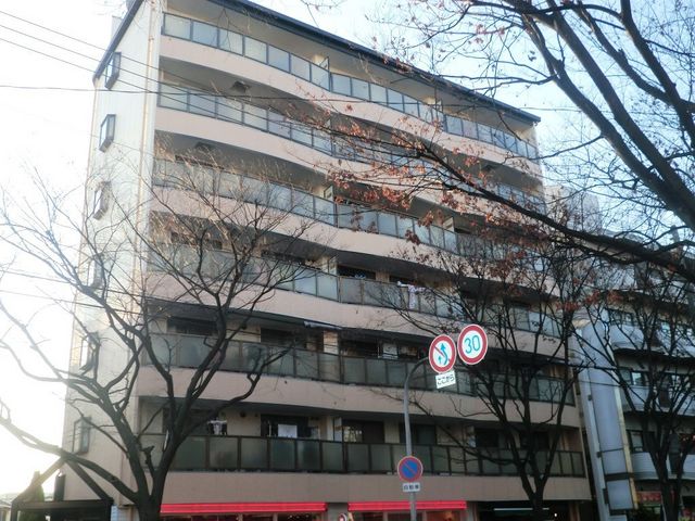 拡大写真：スターリングハイツ 4階403の外観写真（昼）
