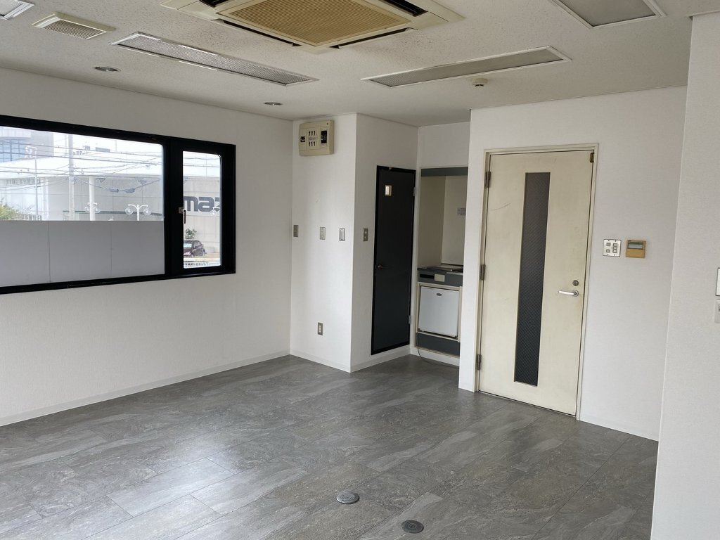 拡大写真:EAST BLDG 2階202の室内
