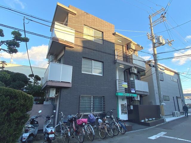 拡大写真：パクトール守口 2階202の外観写真（昼）