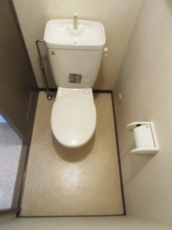 拡大写真：パークサイドハイツ 3階302のトイレ