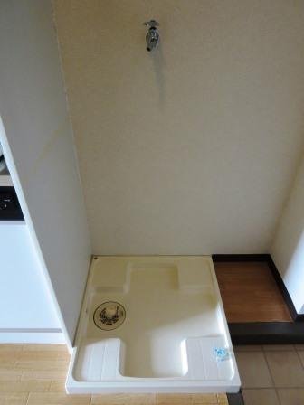 拡大写真：パークサイドハイツ 3階302の洗濯機置場