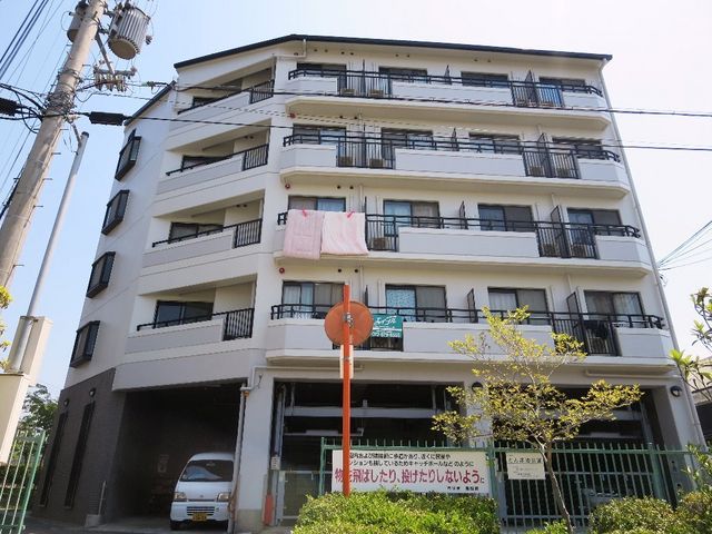 拡大写真：パークサイドハイツ 3階302の外観写真（昼）