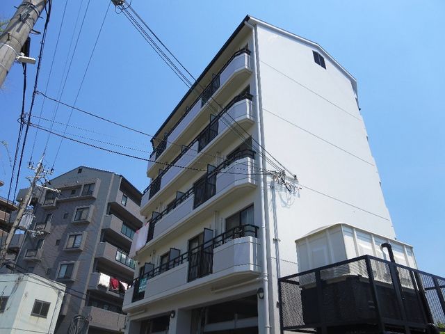 拡大写真：パークサイドハイツ 3階302の外観写真（昼）