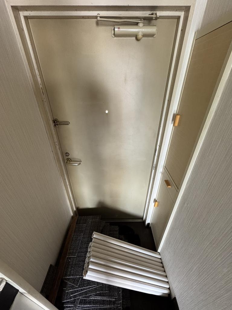拡大写真:寝屋川市池田中町 4階503の玄関