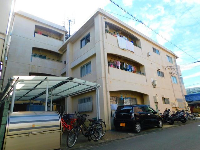 拡大写真：ロイヤル北斗 2階306の外観写真（昼）
