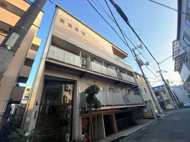 拡大写真：アネックス高橋 2階102の外観写真（昼）