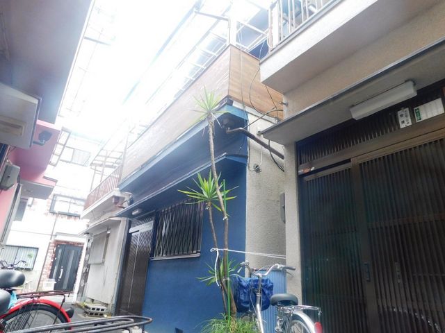拡大写真：守口市大久保町2丁目テラス 2階1の外観写真（昼）