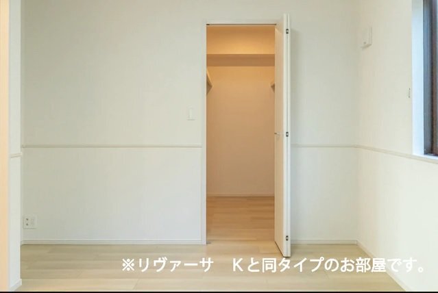拡大写真:スカースデールⅢ 2階202の収納