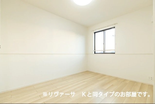 拡大写真:スカースデールⅢ 2階202の室内