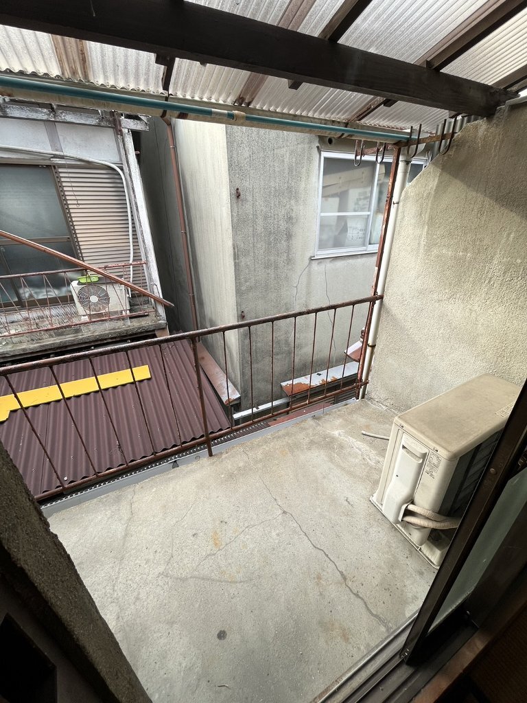 拡大写真:平池町28-21連棟貸家 ※のベランダ