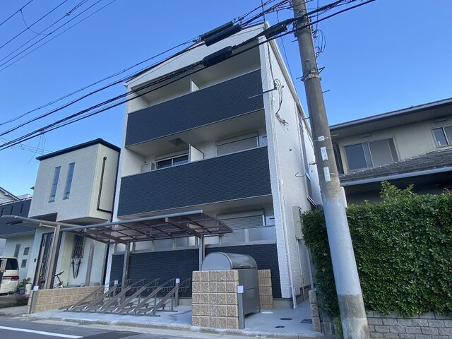 拡大写真：クリエオーレ西郷通 2階201の外観写真（昼）