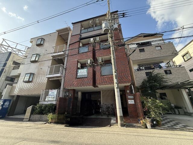 拡大写真：守口市文園町 3階C1の外観写真（昼）
