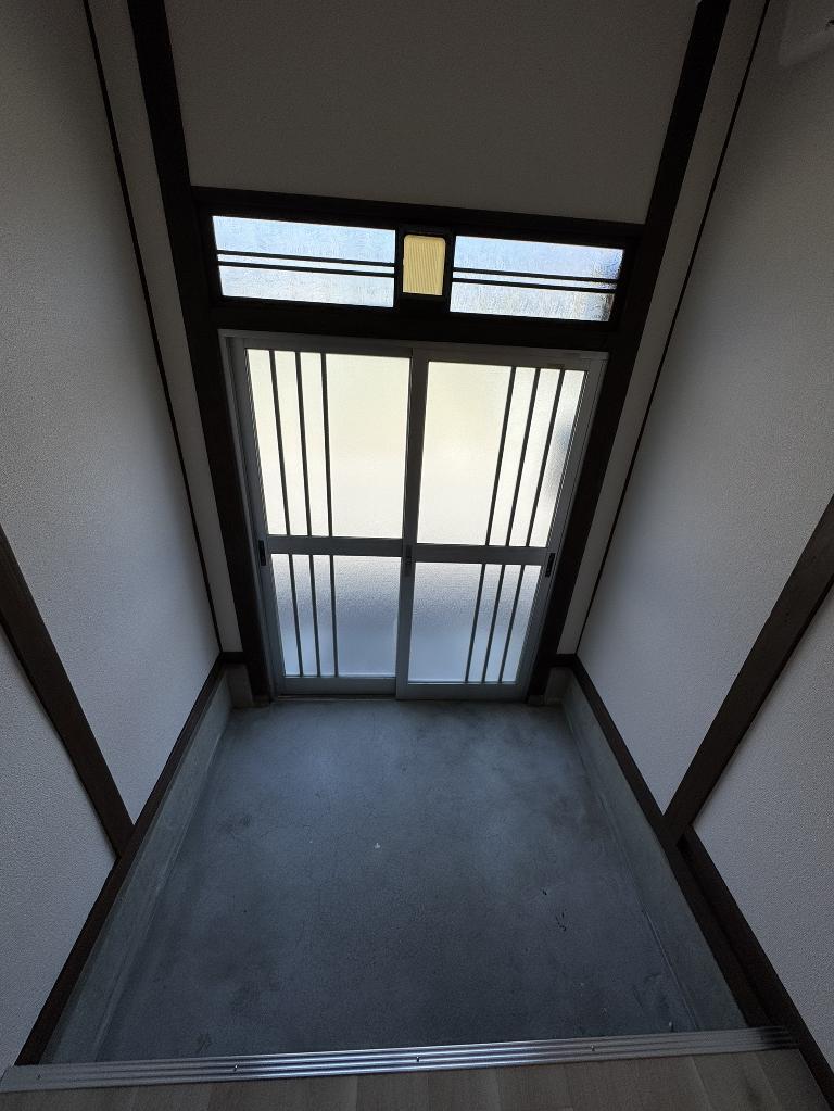 拡大写真:寝屋川市萱島東2丁目 1階1の玄関