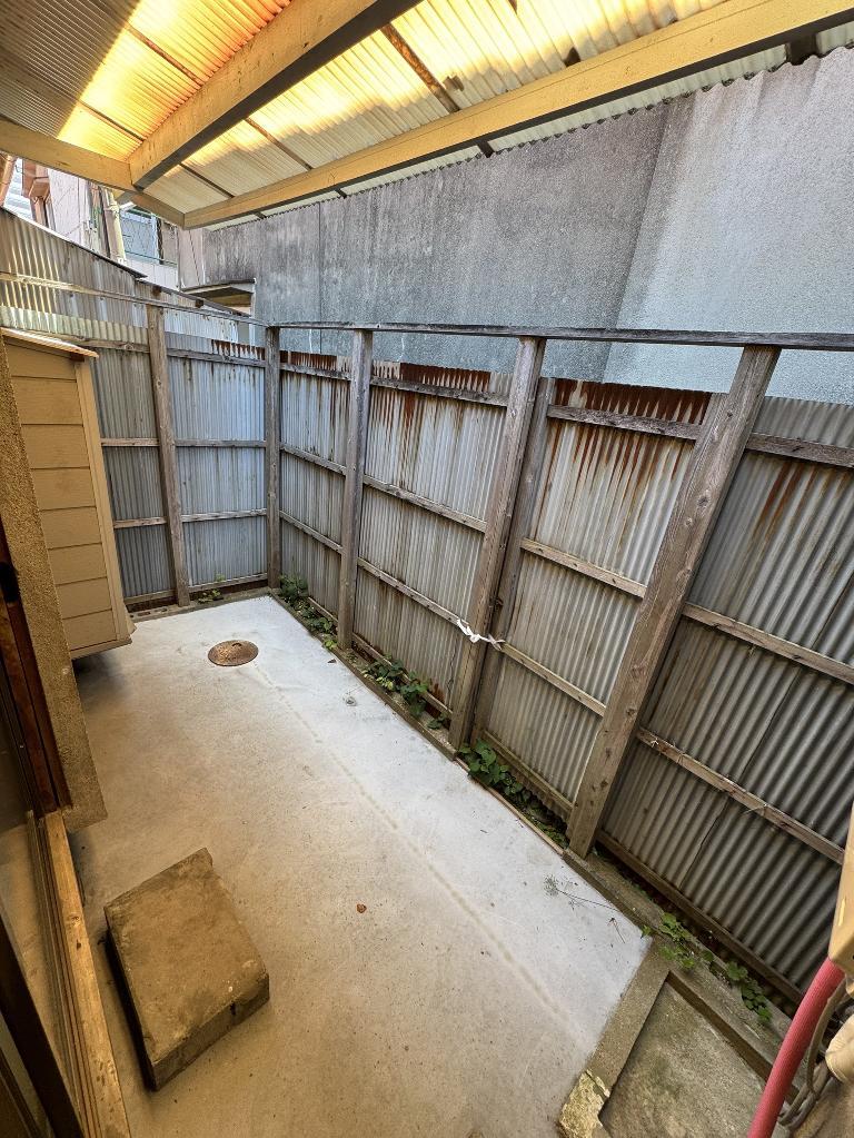 拡大写真:寝屋川市萱島東2丁目 1階1のベランダ