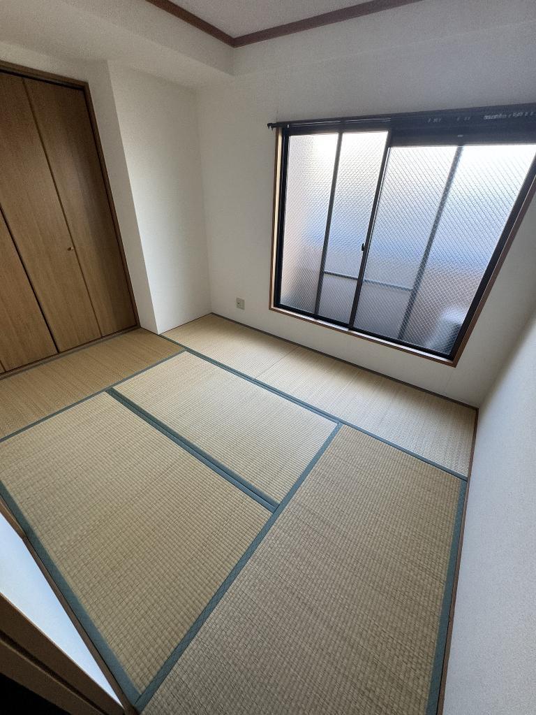 拡大写真:門真市上野口町 2階202の和室