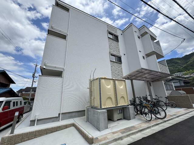 拡大写真:ピレーネ北条Ⅰ 3階303の外観写真(昼)