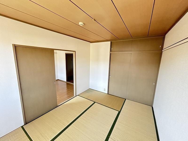 拡大写真：高知市神田 2階203の和室6帖