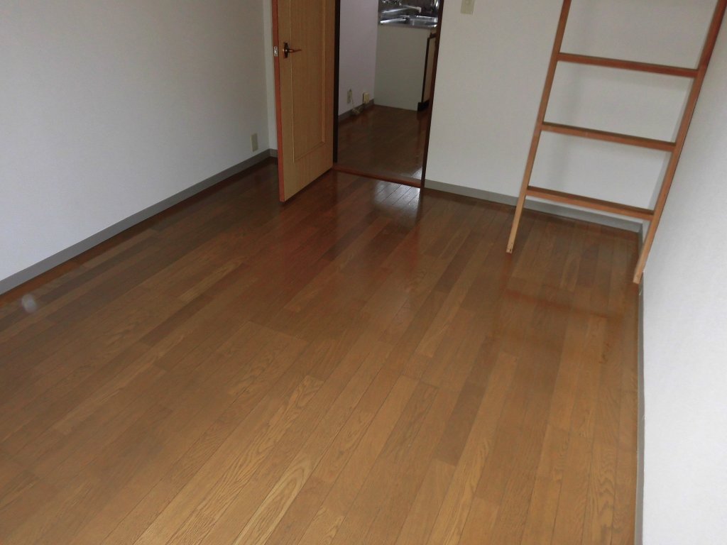 拡大写真：伊万里市大坪町乙 1階301の室内