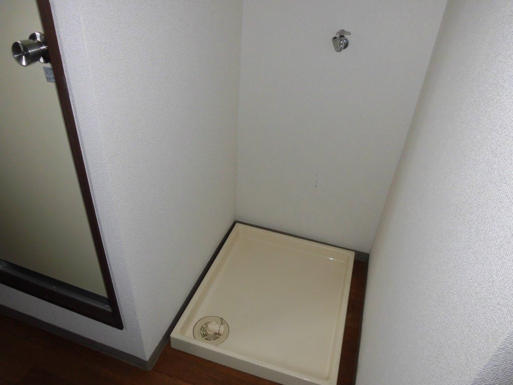 拡大写真：伊万里市大坪町乙 1階301の洗濯機置場