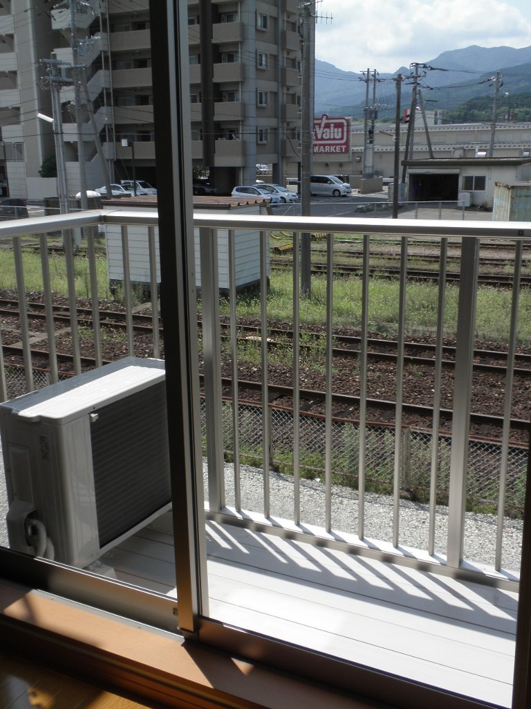 拡大写真：伊万里市新天町 2階212のベランダ
