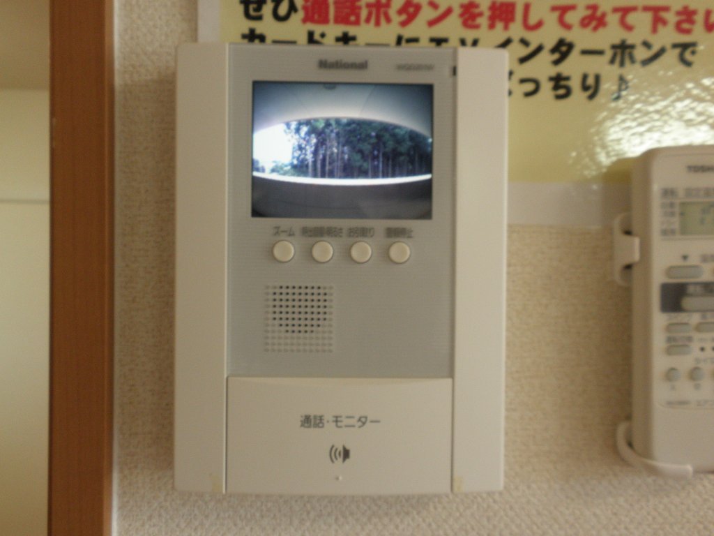 拡大写真：グランドール南ヶ丘 1階101のカラーモニター付