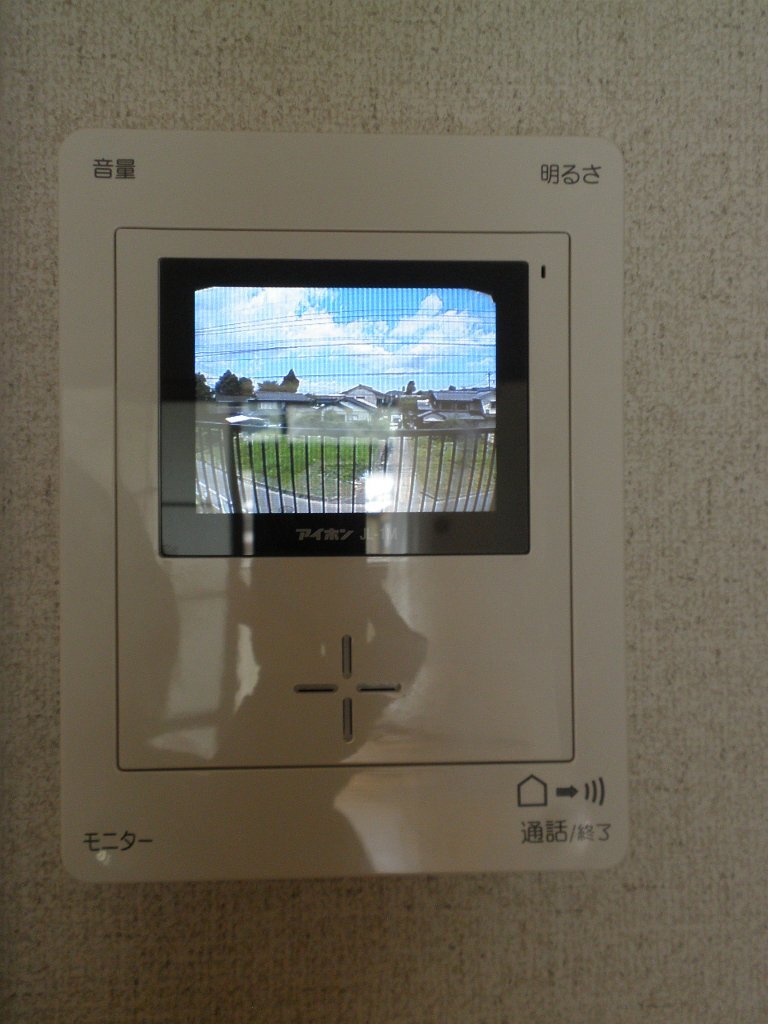 拡大写真：ファーストビレッジ 2階204のカメラ付インターホン