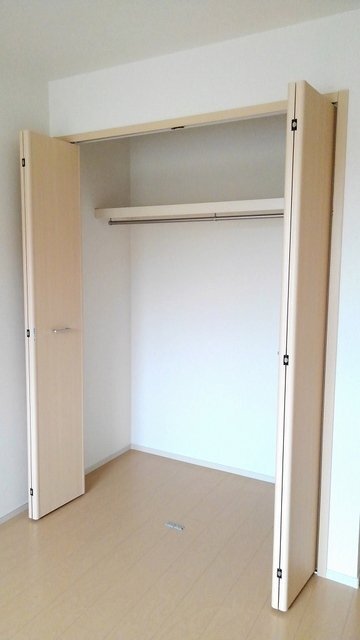 拡大写真:モン アンテリユール小式原D 1階102の収納