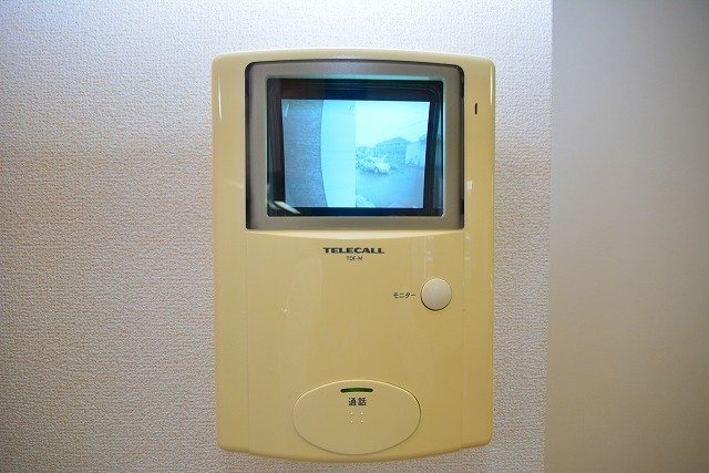 拡大写真:ベル・フィオーレB 1階103のカメラ付インターホン
