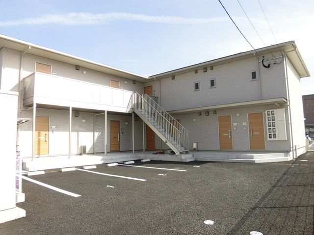 拡大写真：伊万里市新天町 2階205の外観写真（昼）