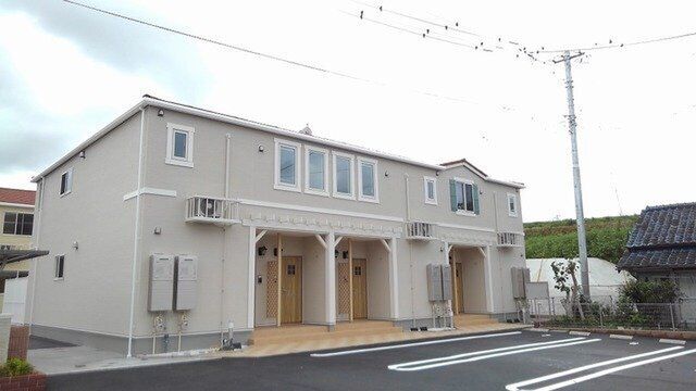 拡大写真:モン アンテリユール桃山H 1階103の外観写真(昼)
