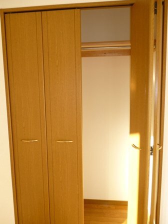 拡大写真：館林市日向町 1階106の室内
