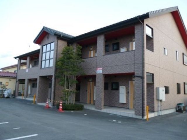 拡大写真：館林市日向町 2階203の外観写真（昼）