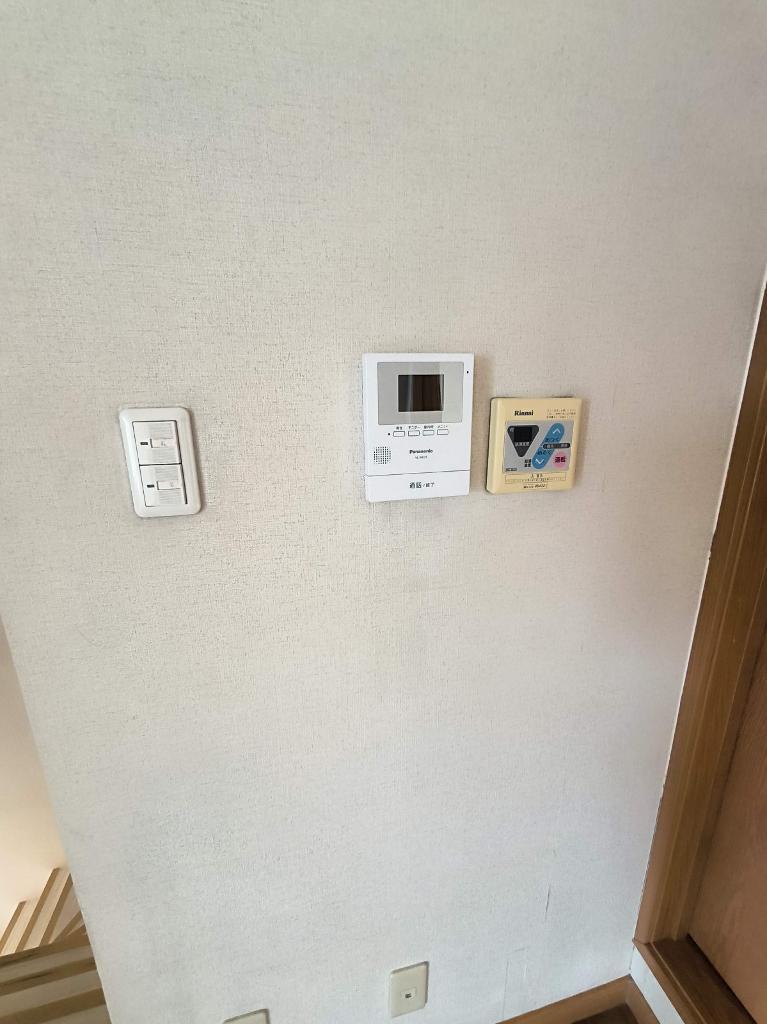 拡大写真:館林市美園町 2階202のカメラ付インターホン