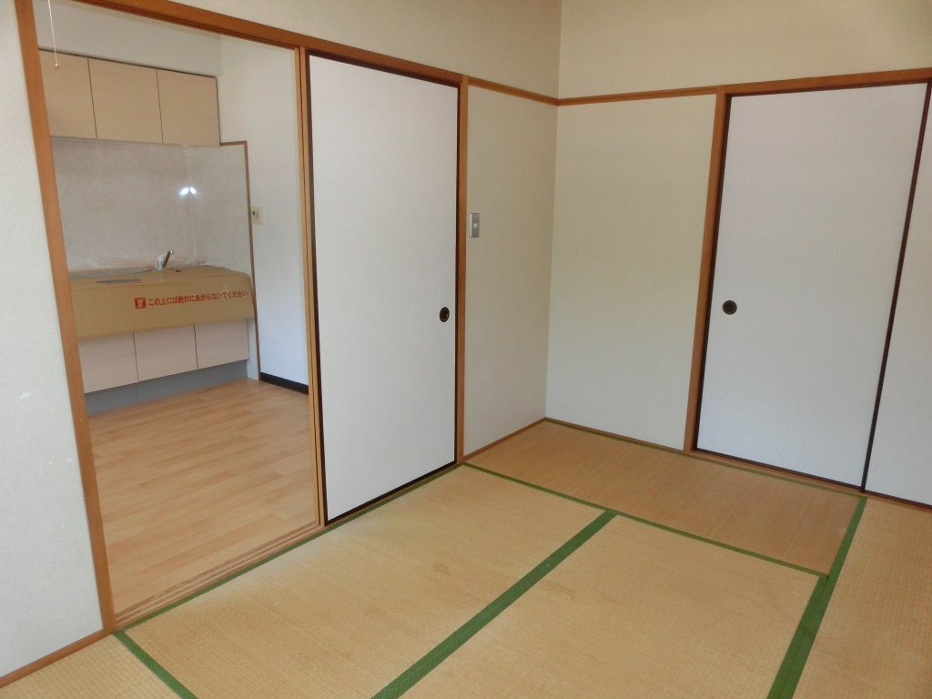 拡大写真：コアハイツ井上 5階502の寝室