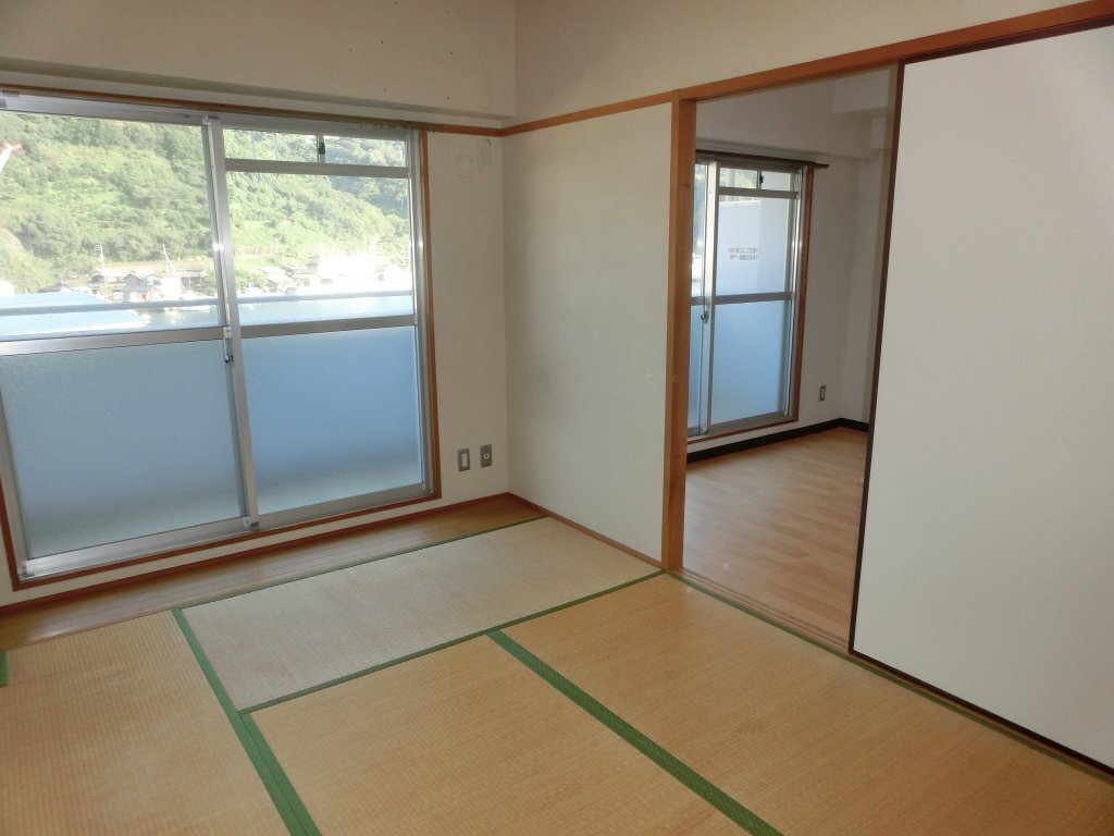 拡大写真：コアハイツ井上 5階502の寝室