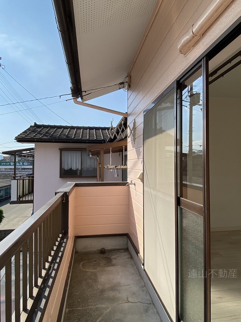 拡大写真:住吉ハイツ 2階205のベランダ