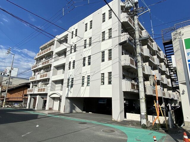サンシャインハイツの外観