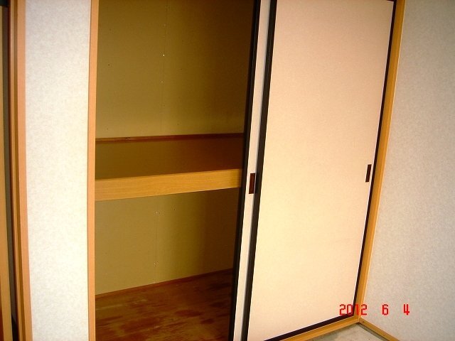 拡大写真:恵那市大井町 2階205の収納